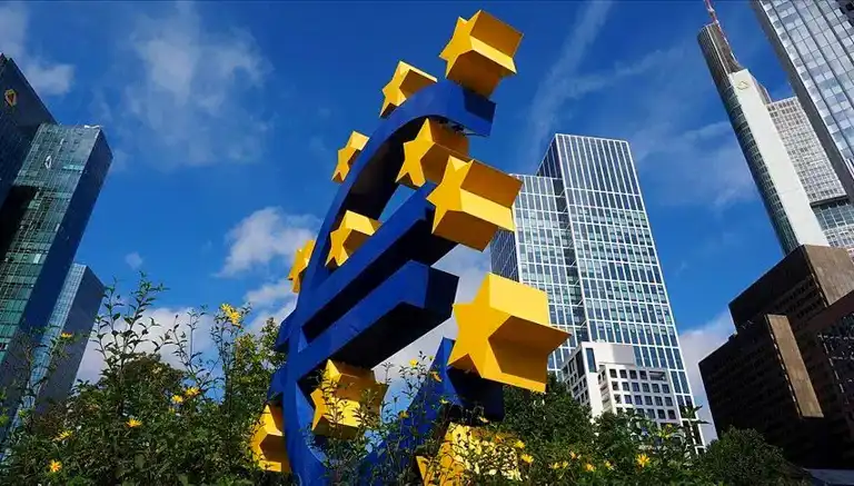 Euro Bölgesi'nde Ekonomik Durgunluk Sürüyor